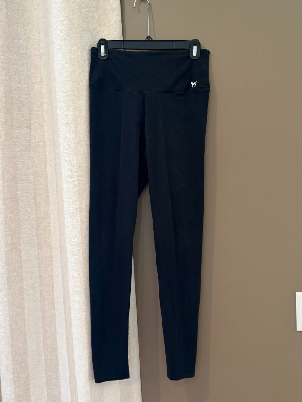 Victoria's Secret Pink Yoga Activewear Black Leggings, Size Medium